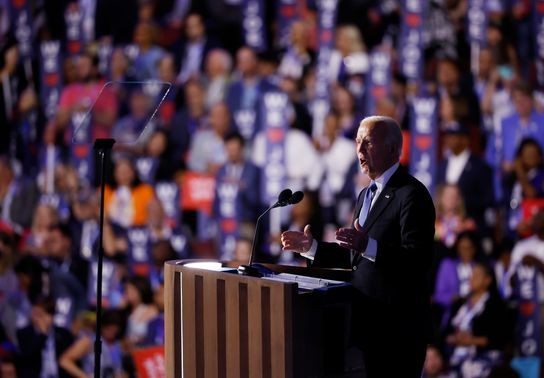 Image for story: 'America, I gave my best to you': Biden passes torch to Harris as party moves on